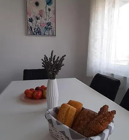 Lukrecija Апартаменты Селце