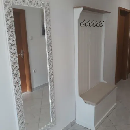 Apartment Lukrecija
