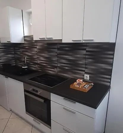Lukrecija Apartment Selce