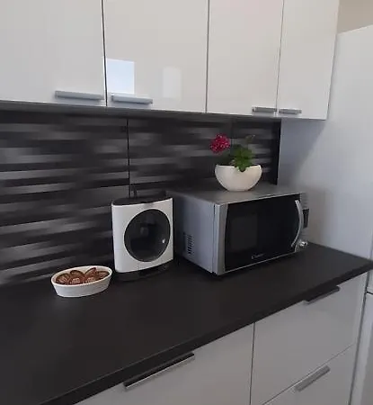 Apartment Lukrecija *