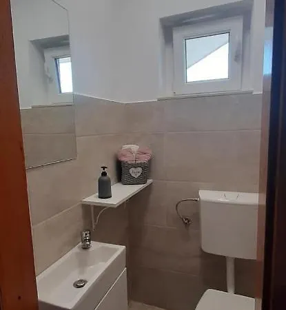 Lukrecija Apartment Selce