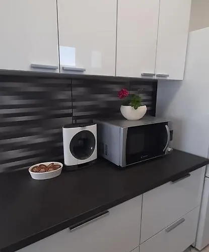 Apartman Lukrecija *